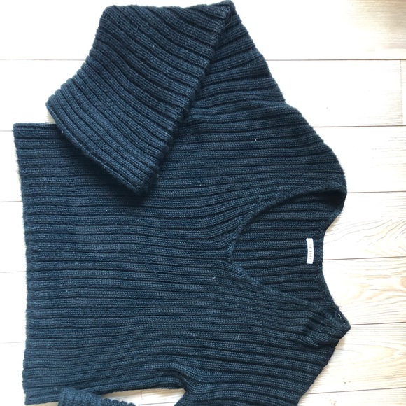 Alpaca Ribbed Sweater - Picture 4 of 4